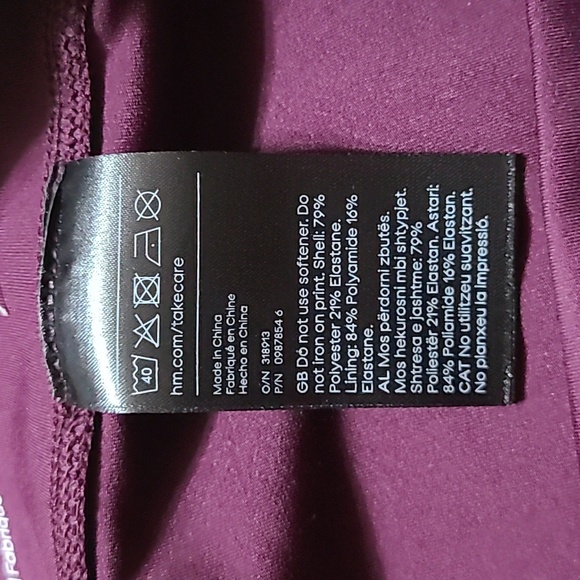 H&M large burgundy 3/4 leggings - Picture 3 of 3
